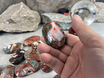 Gujarat Red Moss Agate Natural Crystal Palm Stone Worry Anxiety Distraction Pocket Stone Home Decor Worry Pocket Stress Anxiety Palm Stone