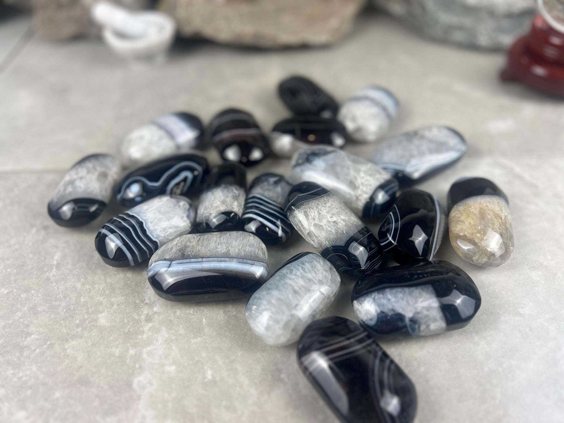 Uruguay Black Sardonyx Natural Crystal Palm Stone Worry Anxiety Distraction Pocket Stone Home Decor Worry Pocket Stress Anxiety Palm Stone