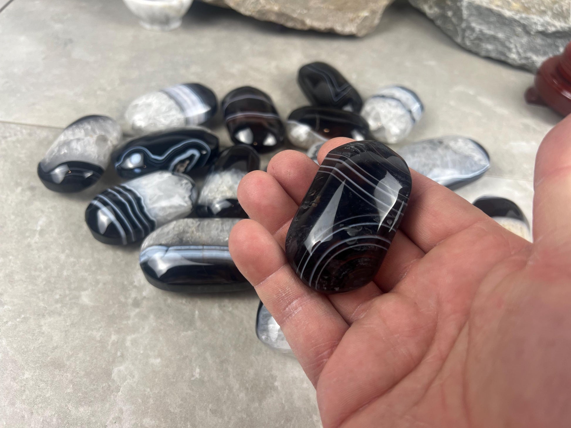 Uruguay Black Sardonyx Natural Crystal Palm Stone Worry Anxiety Distraction Pocket Stone Home Decor Worry Pocket Stress Anxiety Palm Stone