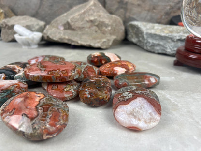 Gujarat Red Moss Agate Natural Crystal Palm Stone Worry Anxiety Distraction Pocket Stone Home Decor Worry Pocket Stress Anxiety Palm Stone