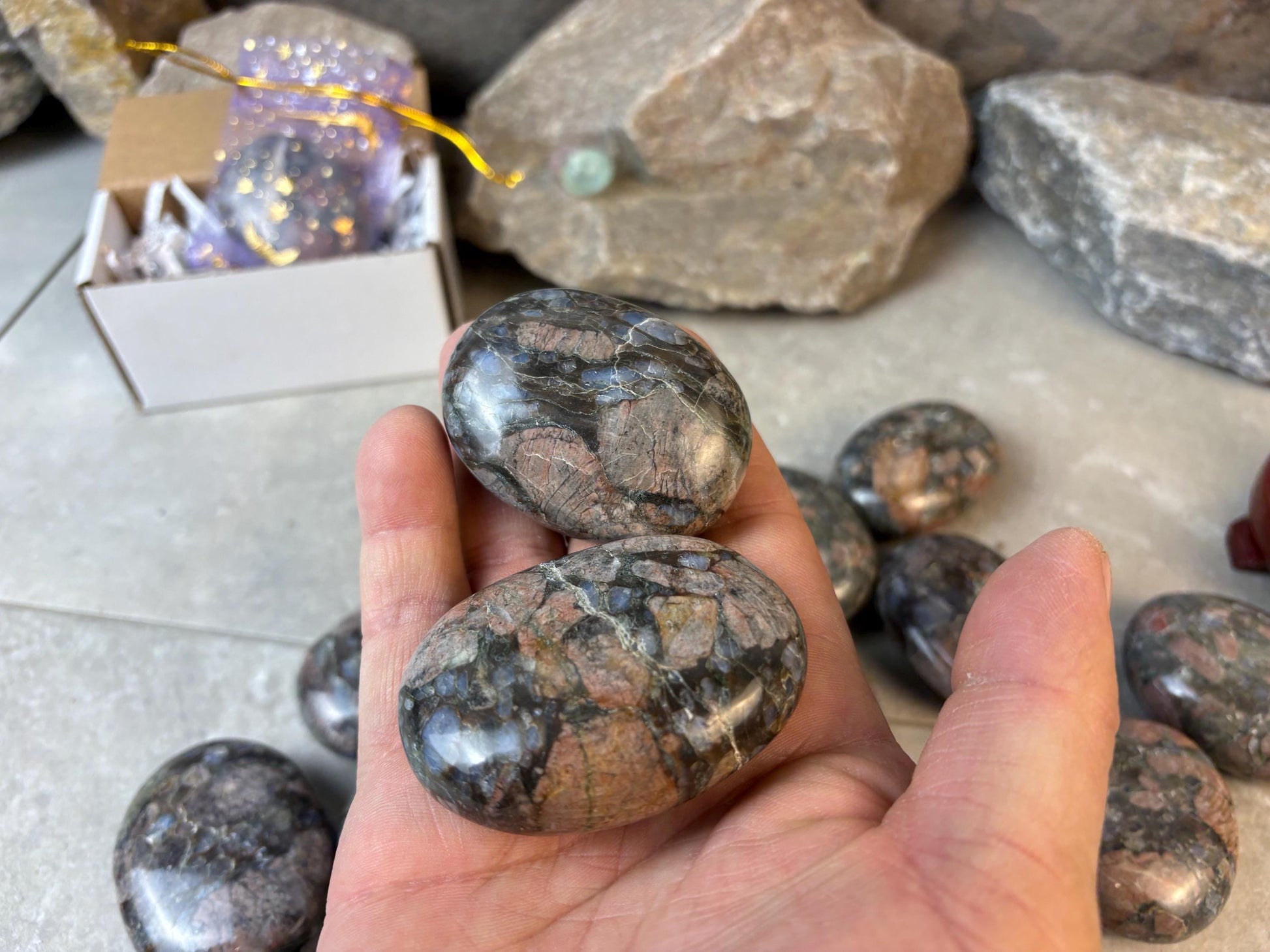 Texan Que Sera Palm Stone Polished Crystal for Stress Relief Home Decor Home Decor Anxiety Pocket Worry Natural Polished Gift Christmas Gift