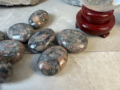 Texan Que Sera Palm Stone Polished Crystal for Stress Relief Home Decor Home Decor Anxiety Pocket Worry Natural Polished Gift Christmas Gift