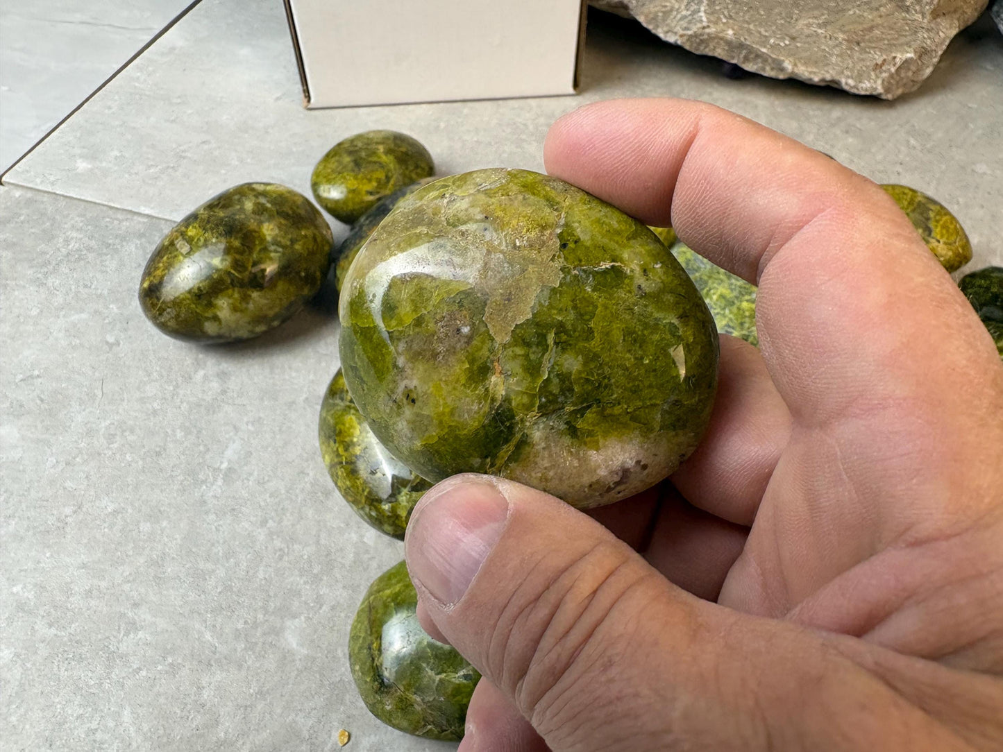 Green Opal Palm Stone Smooth Polished Carved Crystal for Distraction Worry Stress Home Decor Gift Christmas Meditation Pocket Relief