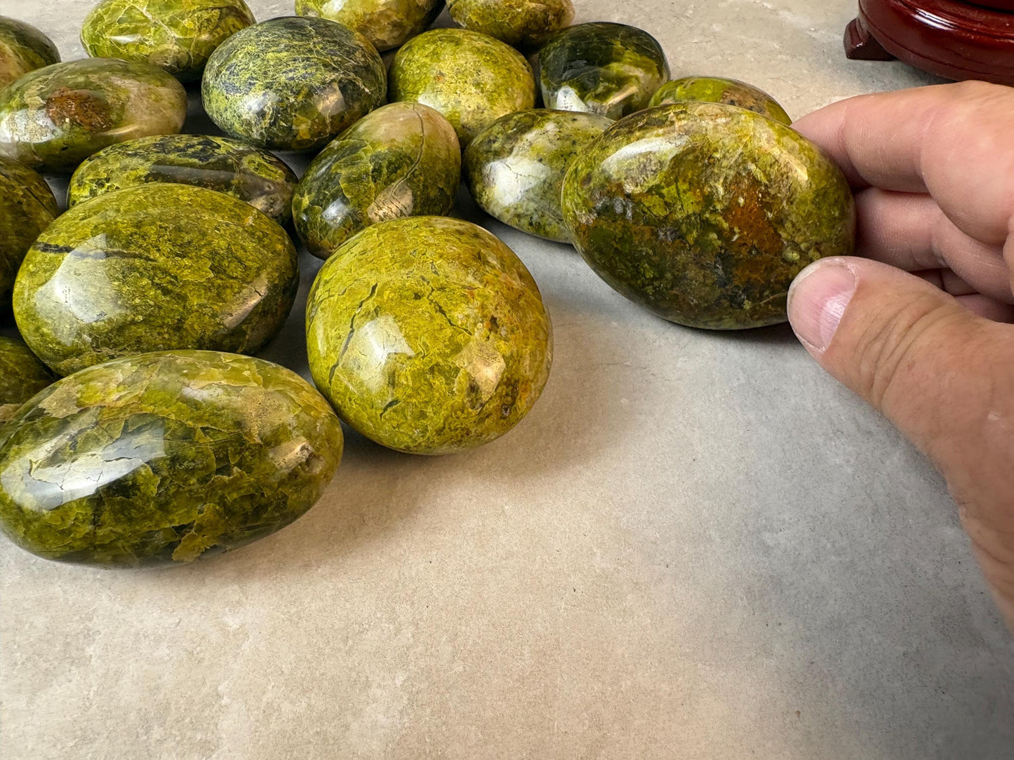 Green Opal Palm Stone Smooth Polished Carved Crystal for Distraction Worry Stress Home Decor Gift Christmas Meditation Pocket Relief