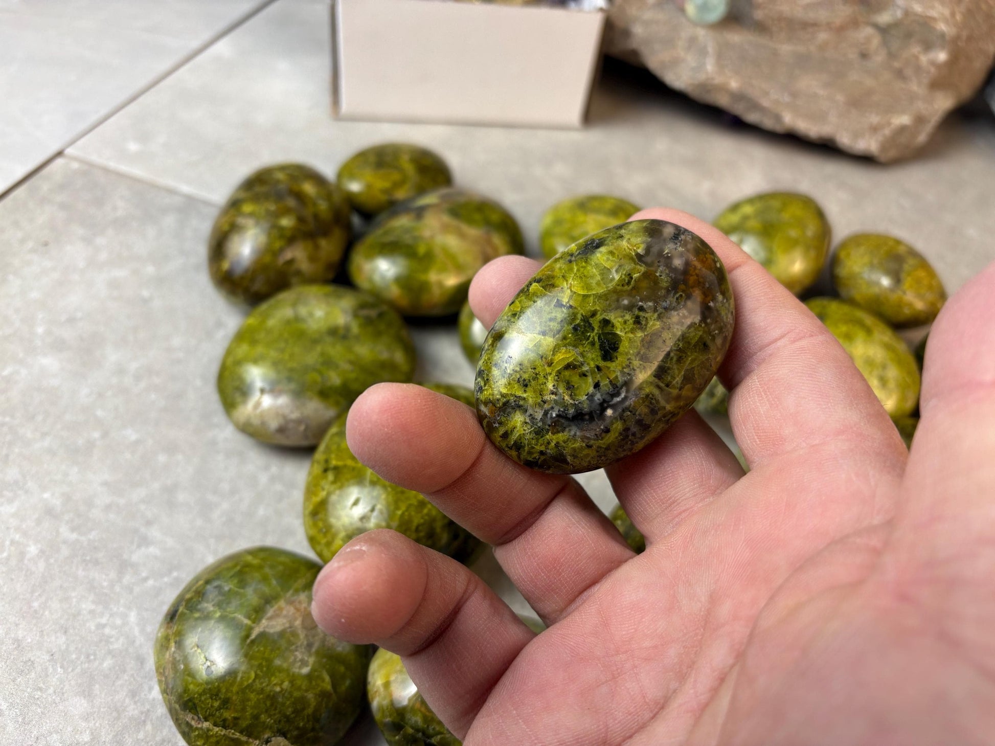 Green Opal Palm Stone Smooth Polished Carved Crystal for Distraction Worry Stress Home Decor Gift Christmas Meditation Pocket Relief