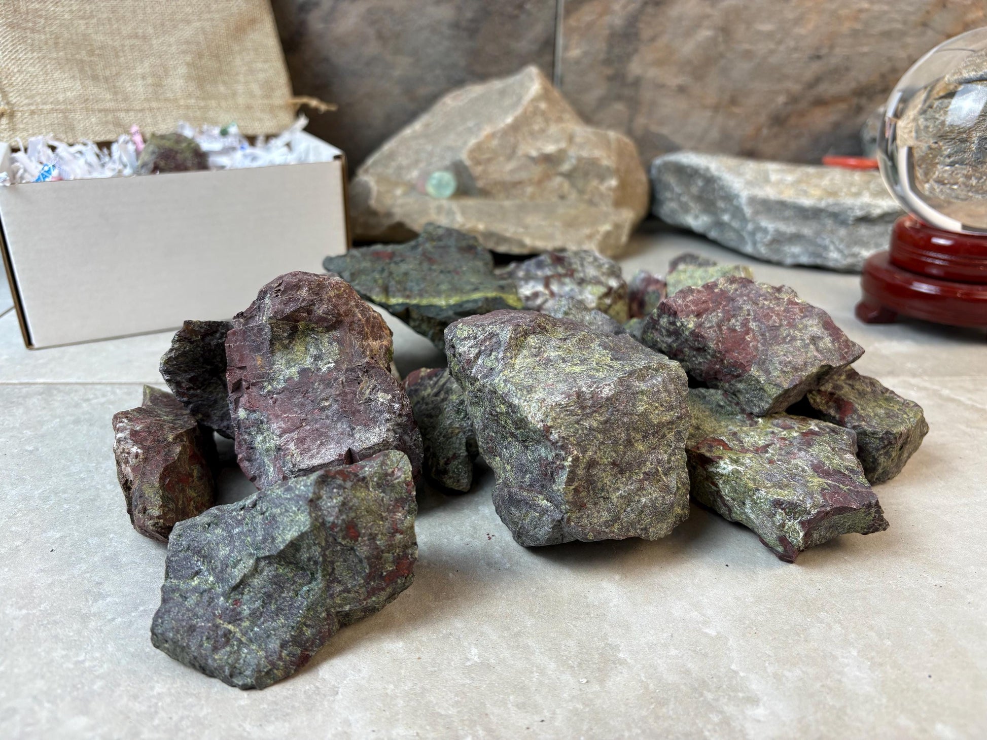 Raw Mozambique Dragon Blood Stone Natural Carved Crystal, Holiday Home Decor Crystal Collectible Arts Crafts Home Decor Gift Christmas