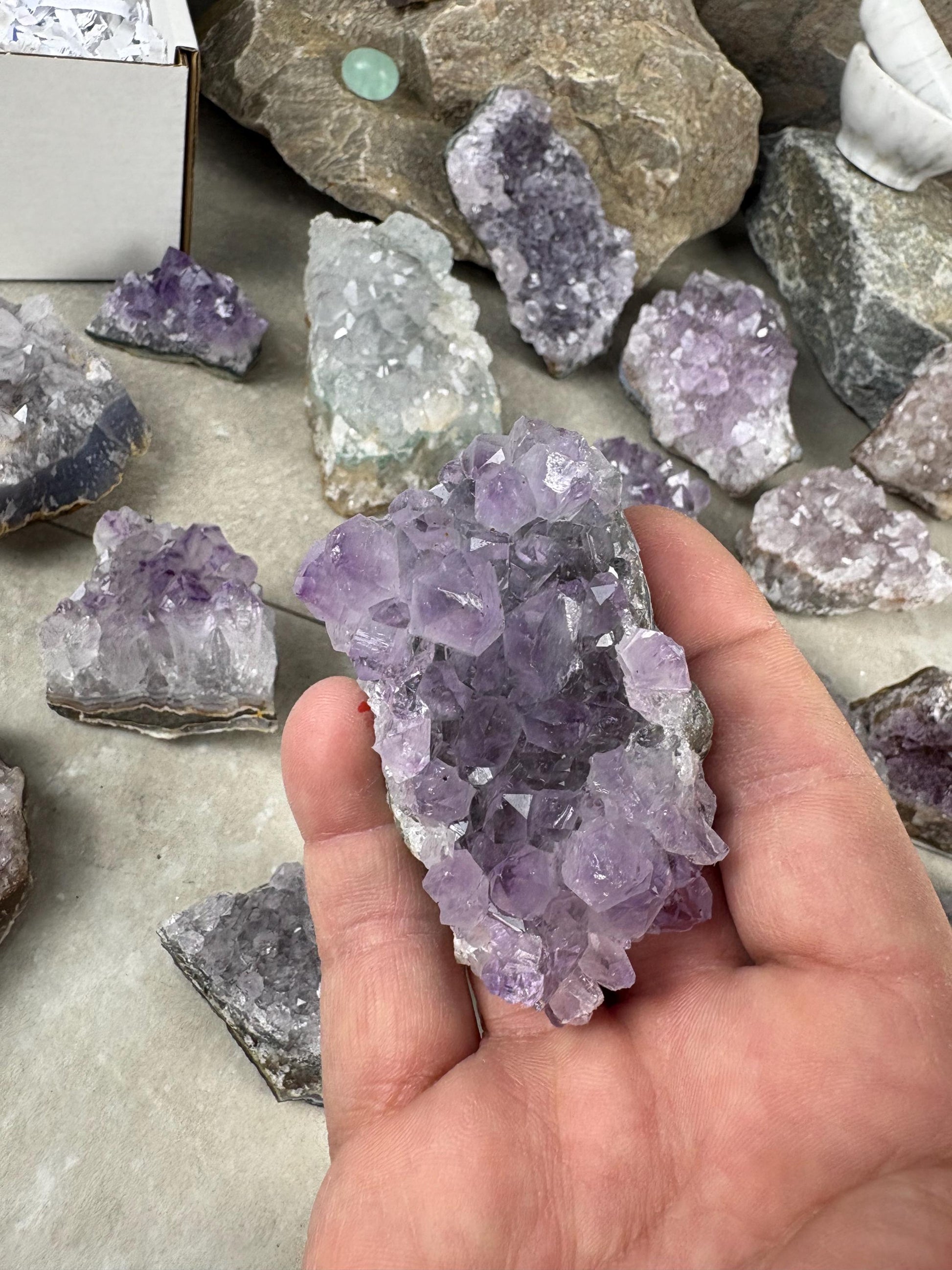 Brazil Amethyst Geode Frag Bedside Cluster Natural Crystal Worry Anxiety Distraction Stone Home Decor Worry Pocket Stress Anxiety Altar