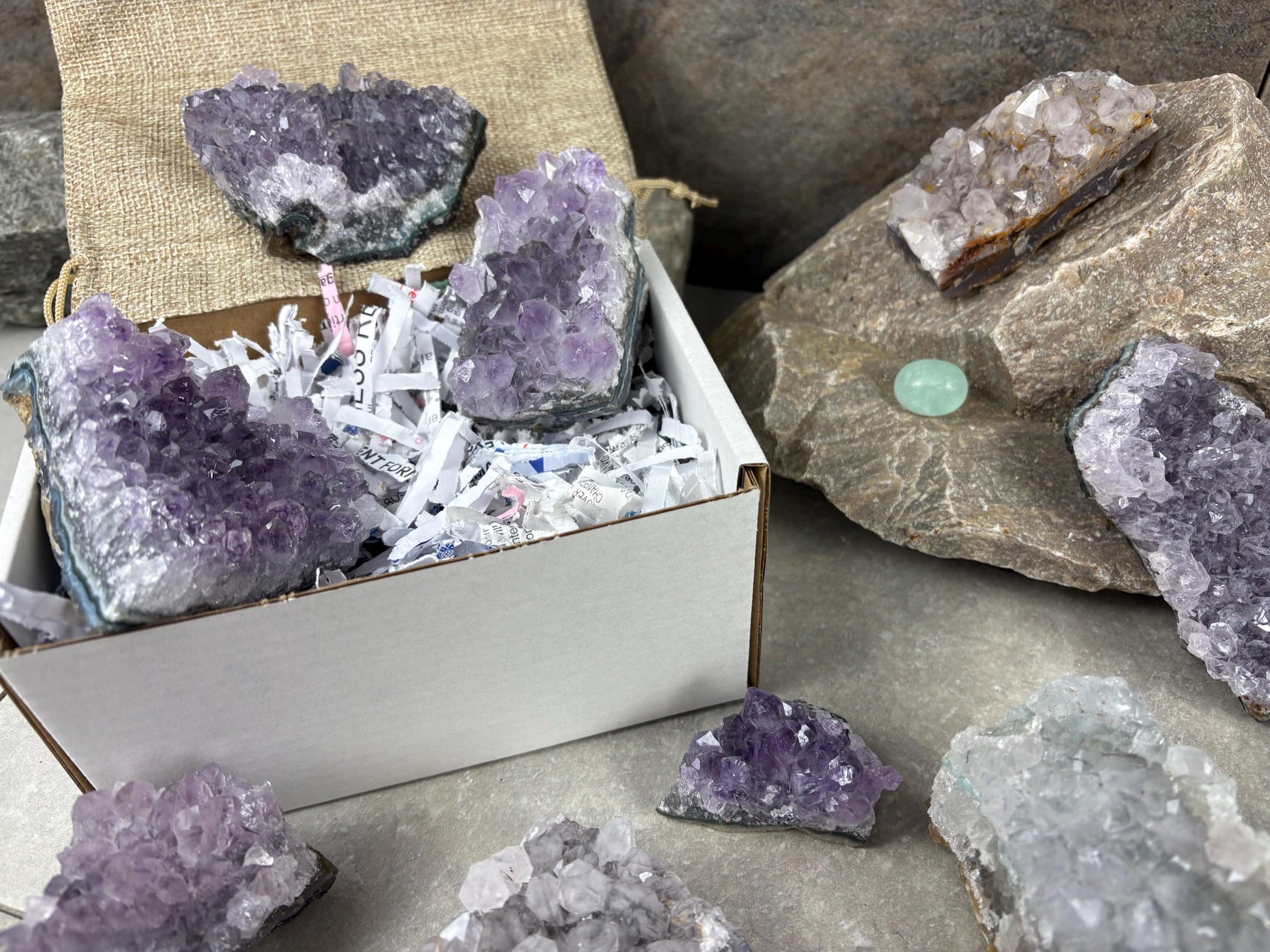 Brazil Amethyst Geode Frag Bedside Cluster Natural Crystal Worry Anxiety Distraction Stone Home Decor Worry Pocket Stress Anxiety Altar