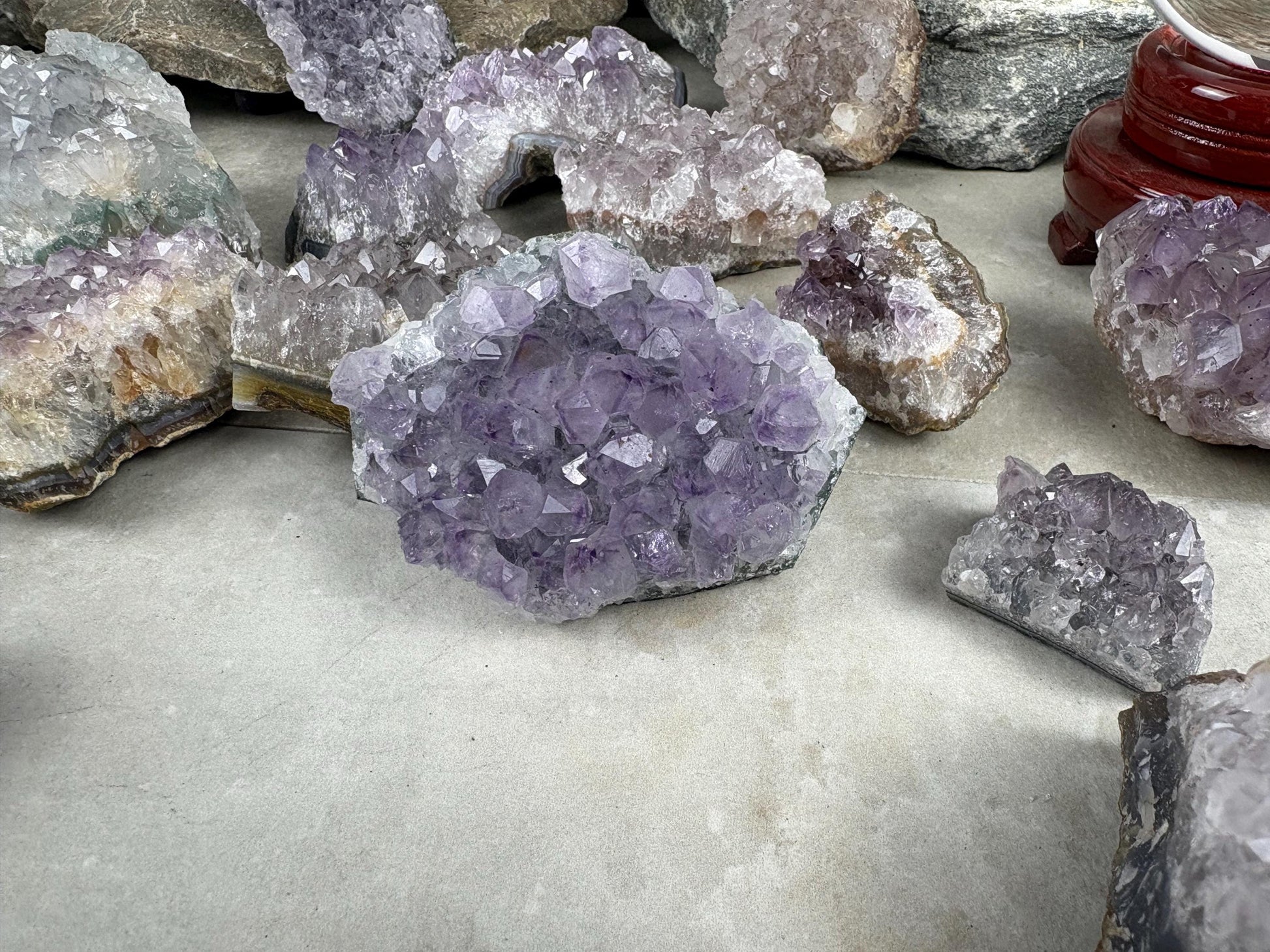 Brazil Amethyst Geode Frag Bedside Cluster Natural Crystal Worry Anxiety Distraction Stone Home Decor Worry Pocket Stress Anxiety Altar
