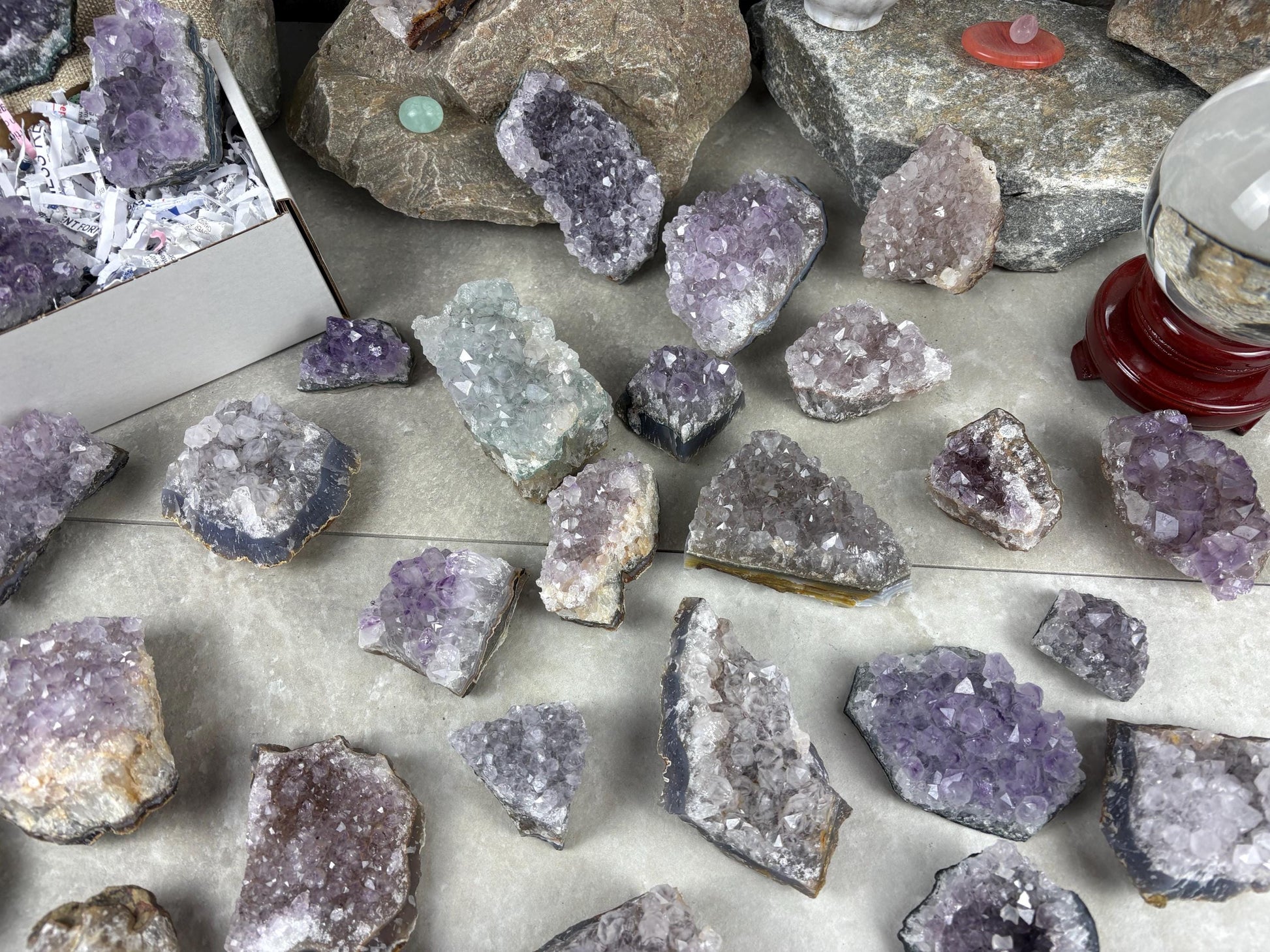 Brazil Amethyst Geode Frag Bedside Cluster Natural Crystal Worry Anxiety Distraction Stone Home Decor Worry Pocket Stress Anxiety Altar