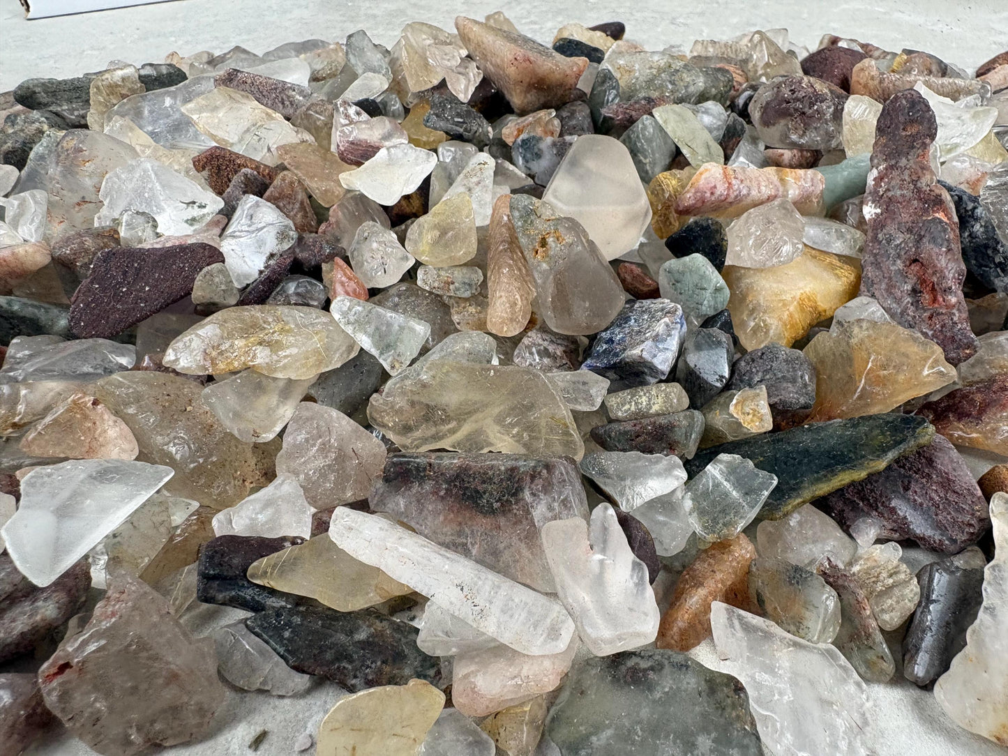 Shredded Chini Khadan India Thousand Layer Quartz Palm Stone Anxiety Relief Meditation Gift Home Decor Worry Pocket Stress Anxiety Palm