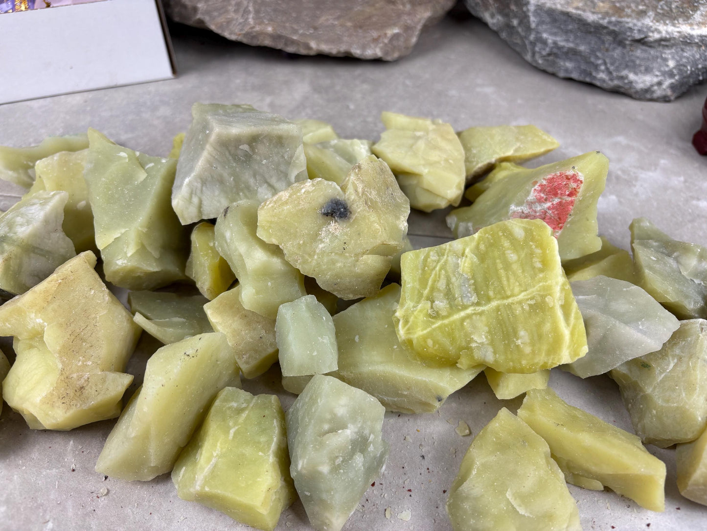 Raw California Chartreuse Jade Stone Natural Carved Crystal, Holiday Home Decor Crystal Collectible Arts Crafts Home Decor Gift Christmas