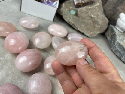 Small Batch Odisha India Rose Quartz Palm Stones Polished Natural Crystal Polished Worry Home Decor Anxiety Pocket Distraction Birthday Gift