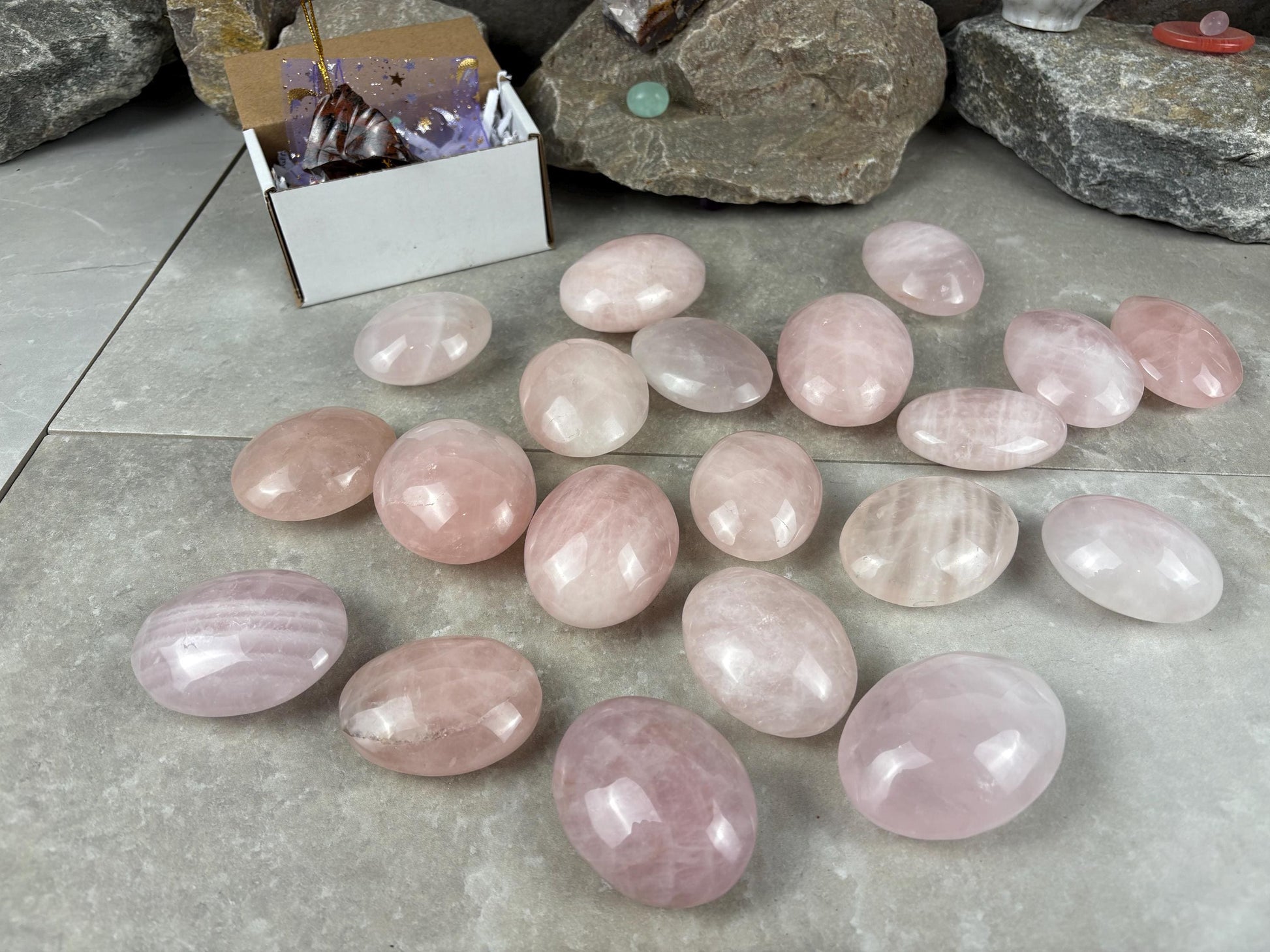 Small Batch Odisha India Rose Quartz Palm Stones Polished Natural Crystal Polished Worry Home Decor Anxiety Pocket Distraction Birthday Gift