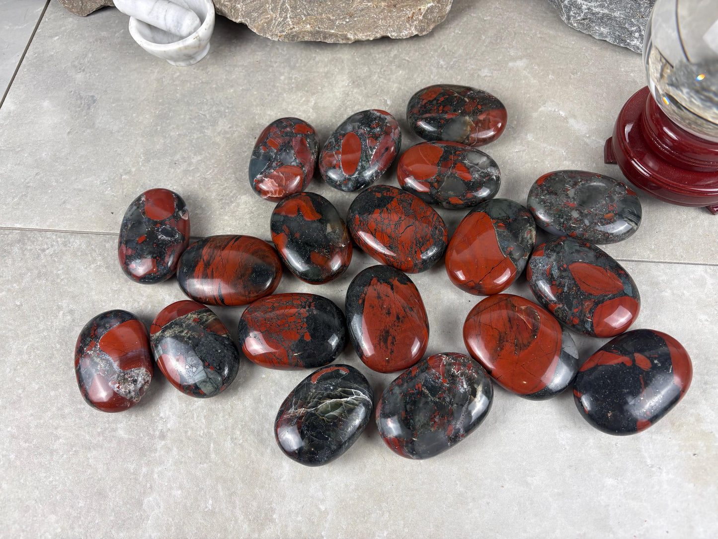 Excellent Quality Madhya Pradesh Blood Stone Palm Stone Polished Worry Stress Home Decor Distraction Pocket Stress Anxiety Palm Pocket