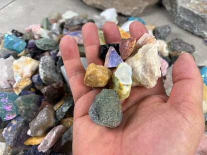Raw Crystal Confetti Glass Arts and Crafts Home Decor Gift Birthday Stone Worry Meditation Christmas Quartz Kunzite Jade Zoisite Calcite