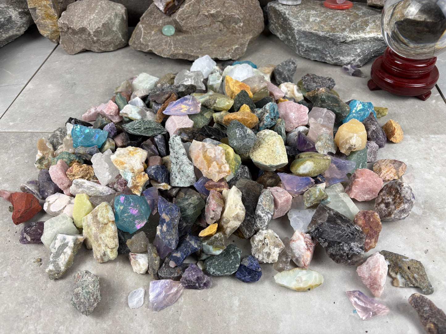 Raw Crystal Confetti Glass Arts and Crafts Home Decor Gift Birthday Stone Worry Meditation Christmas Quartz Kunzite Jade Zoisite Calcite