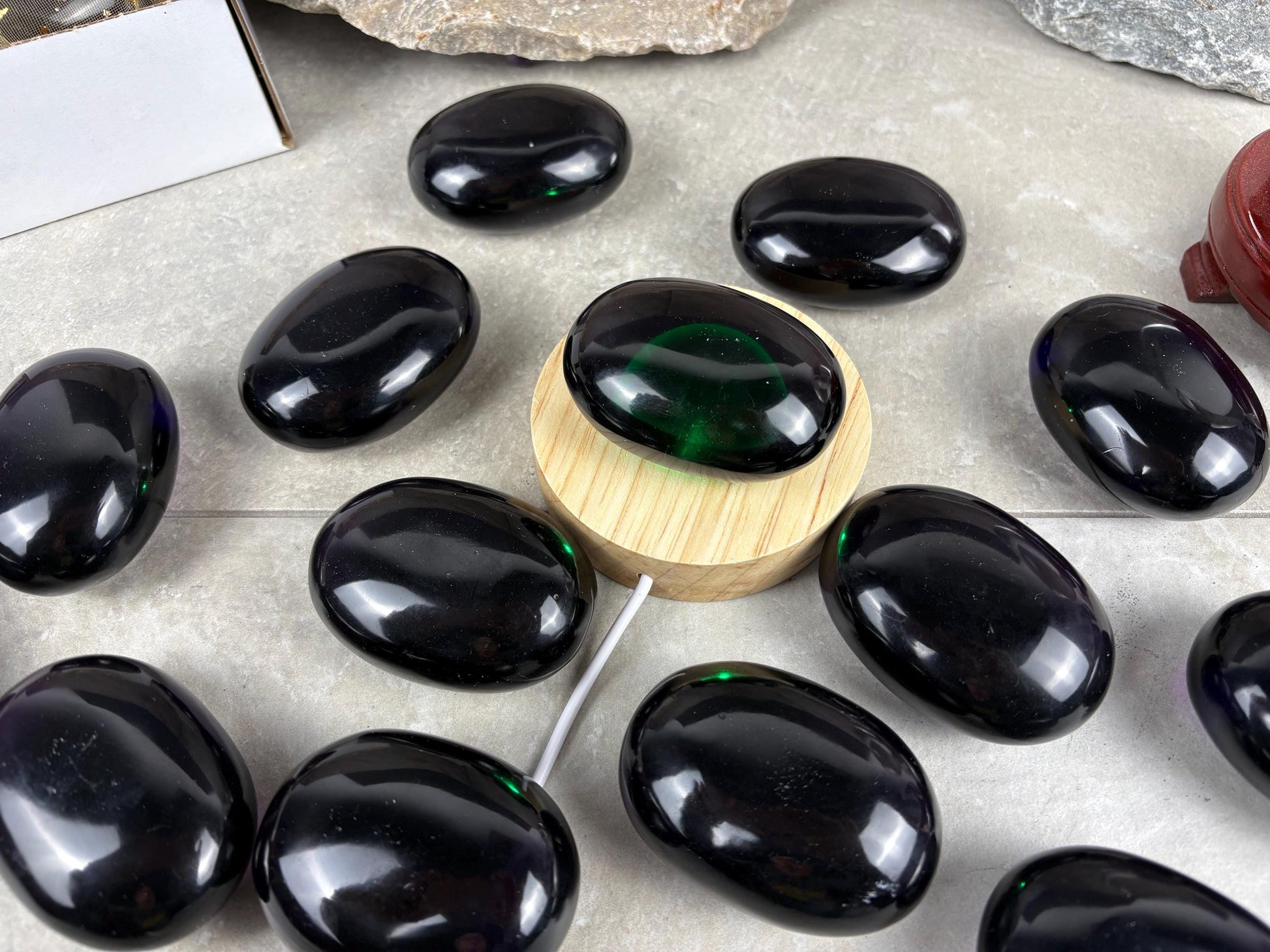 Purple Resonance Smelting Quartz Palm Stone Natural Crystal Polished Worry Decor Anxiety Pocket Distraction Meditation Christmas Worry Gift