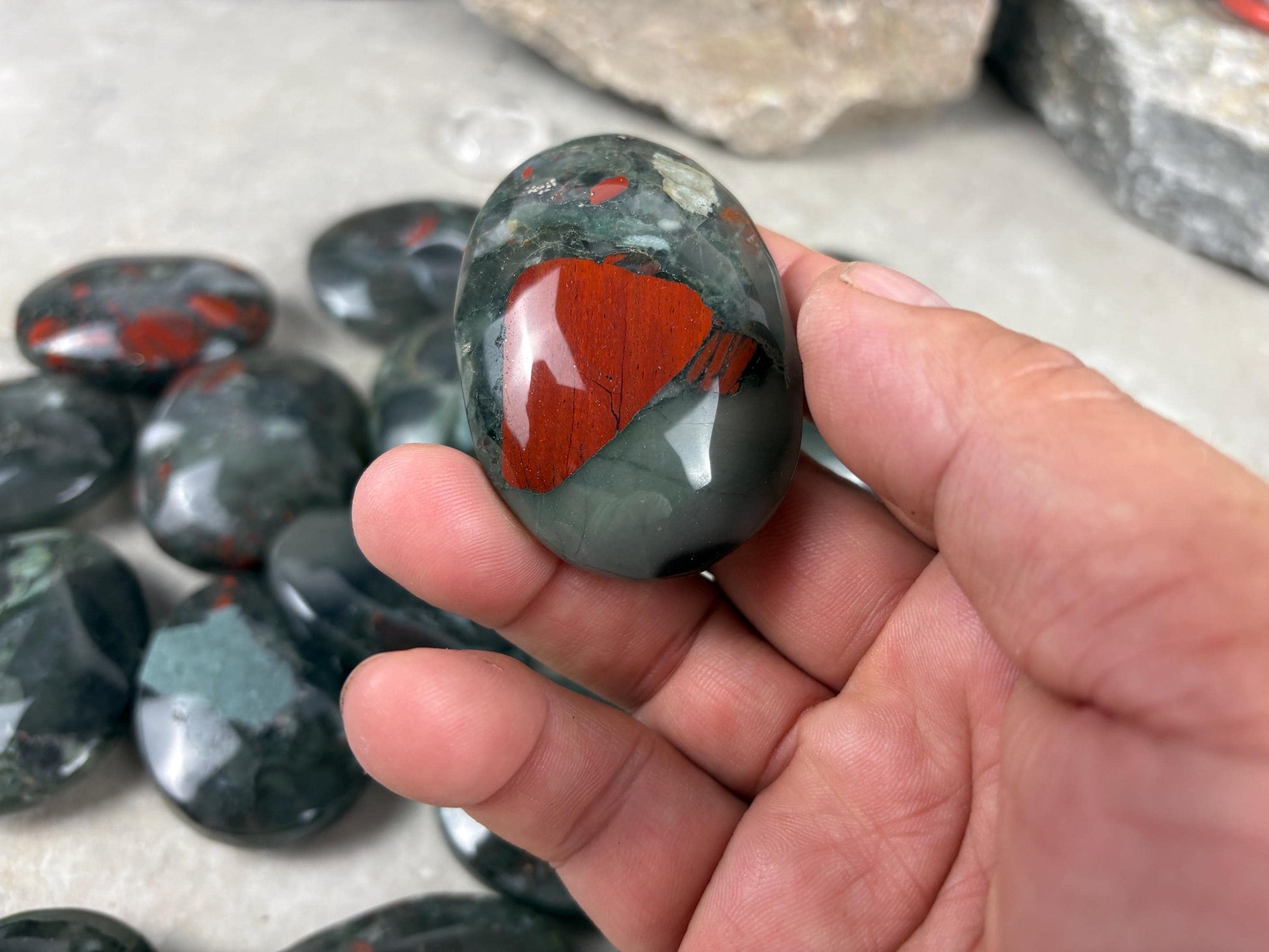 Gujarat Peshwa Heliotrope India Blood Stone Palm Stone Polished Worry Stone Home Decor Anxiety Pocket Gift Worry Pocket Stress Birthday
