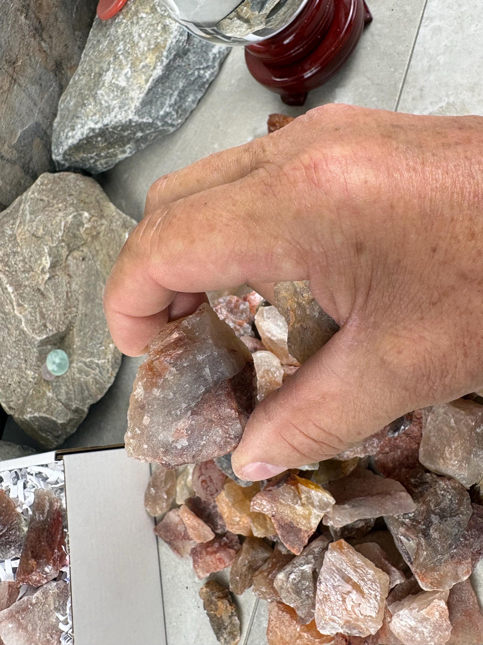 African Raw Hematoid Fire Quartz Fossil Wood Chunk Natural Crystal Worry Stone Decor Anxiety Pocket Craft Hobby Jewelry Gift Crafting