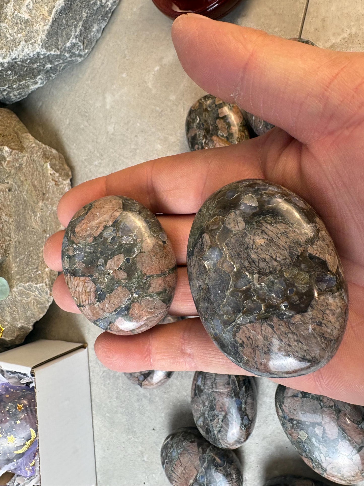 Texan Que Sera Palm Stone Polished Crystal for Stress Relief Home Decor Home Decor Anxiety Pocket Worry Natural Polished Gift Christmas Gift