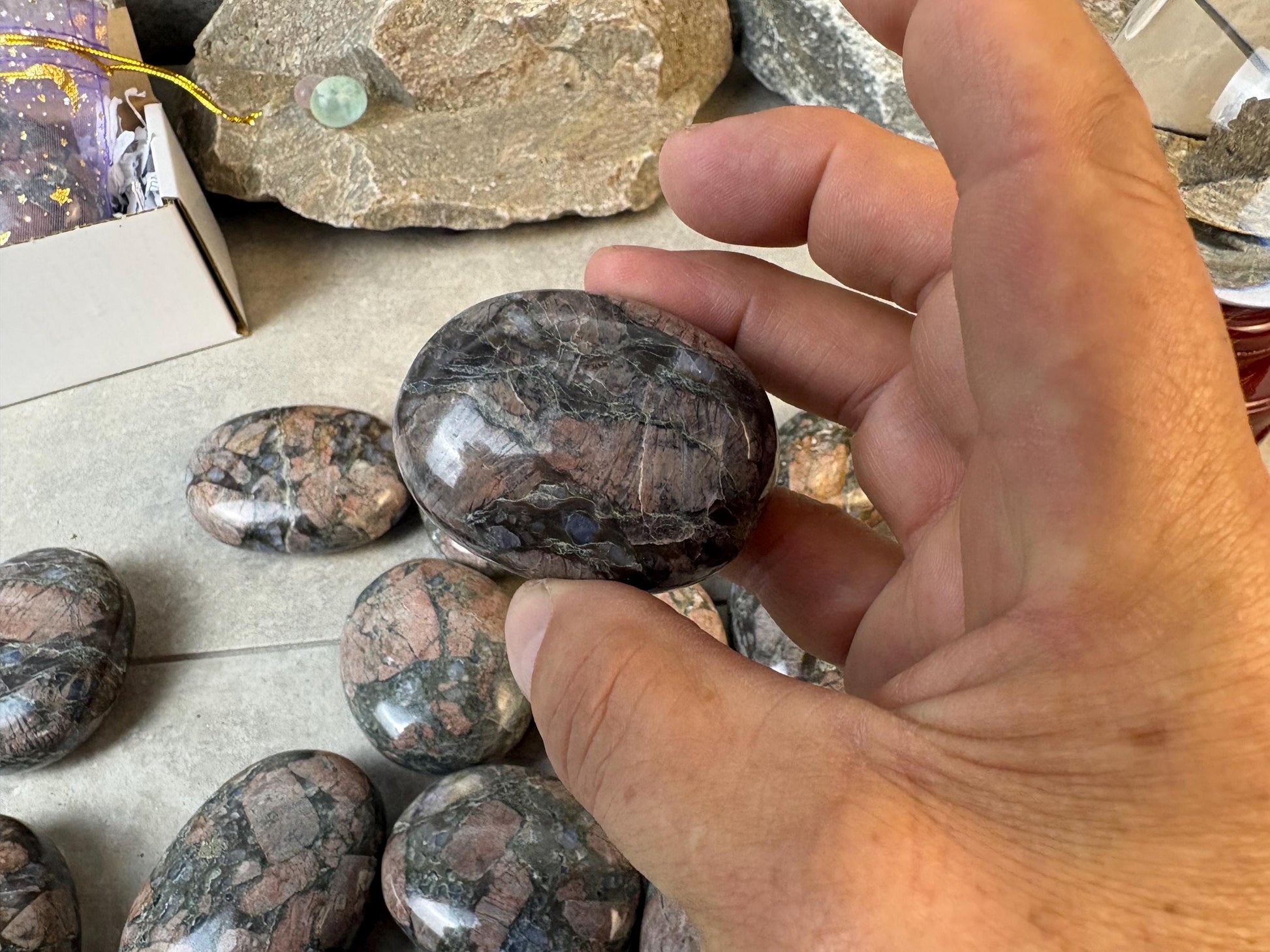 Texan Que Sera Palm Stone Polished Crystal for Stress Relief Home Decor Home Decor Anxiety Pocket Worry Natural Polished Gift Christmas Gift