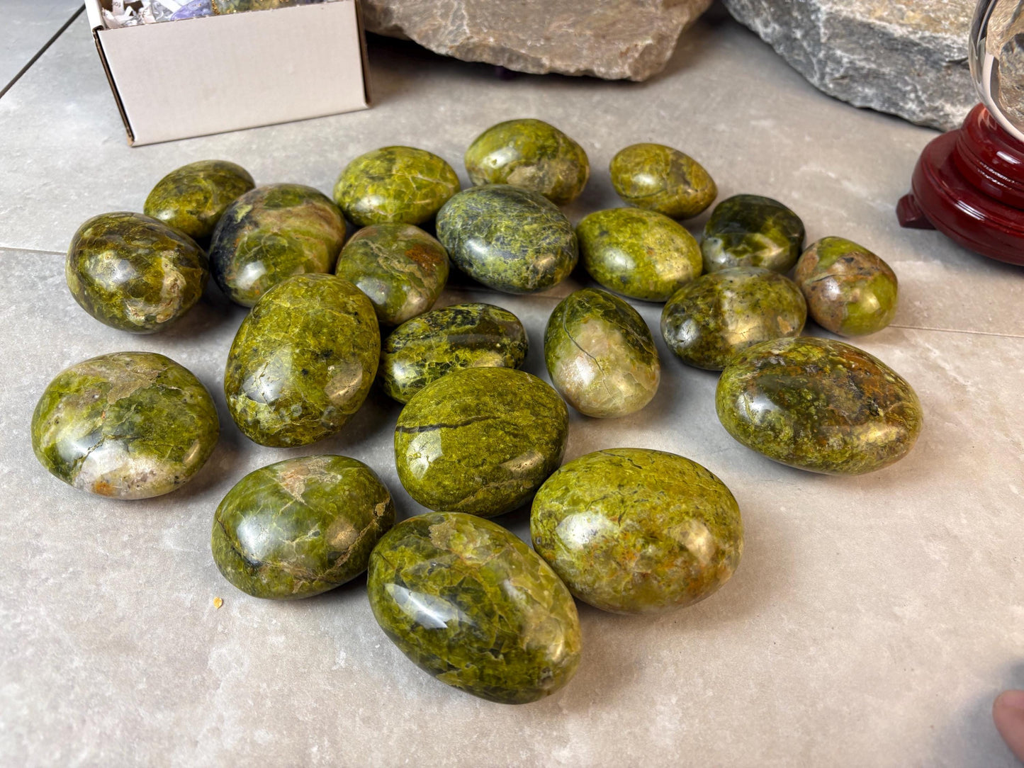 Green Opal Palm Stone Smooth Polished Carved Crystal for Distraction Worry Stress Home Decor Gift Christmas Meditation Pocket Relief