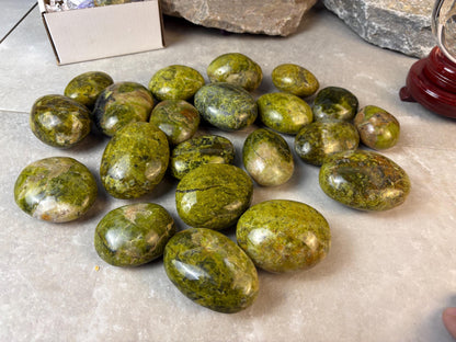 Green Opal Palm Stone Smooth Polished Carved Crystal for Distraction Worry Stress Home Decor Gift Christmas Meditation Pocket Relief