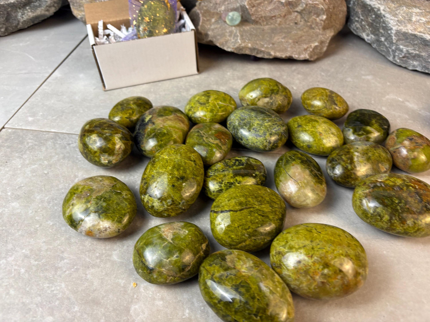 Green Opal Palm Stone Smooth Polished Carved Crystal for Distraction Worry Stress Home Decor Gift Christmas Meditation Pocket Relief