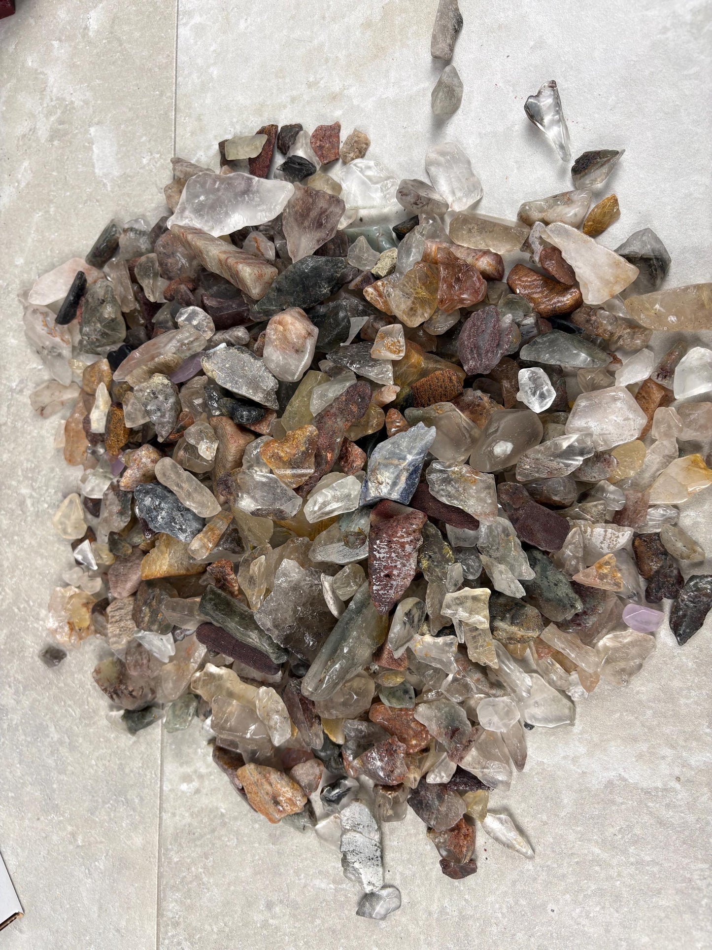 Shredded Chini Khadan India Thousand Layer Quartz Palm Stone Anxiety Relief Meditation Gift Home Decor Worry Pocket Stress Anxiety Palm