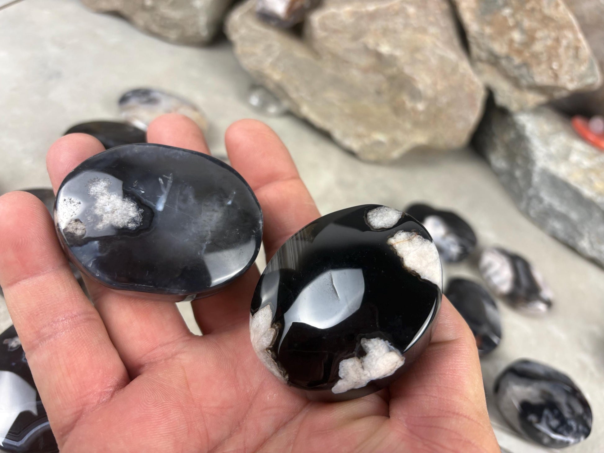 Black Flower Agate Palm Stone: Anxiety Relief Meditation Gift Home Decor Worry Pocket Stress Anxiety Meditation Worry Anxiety Distraction