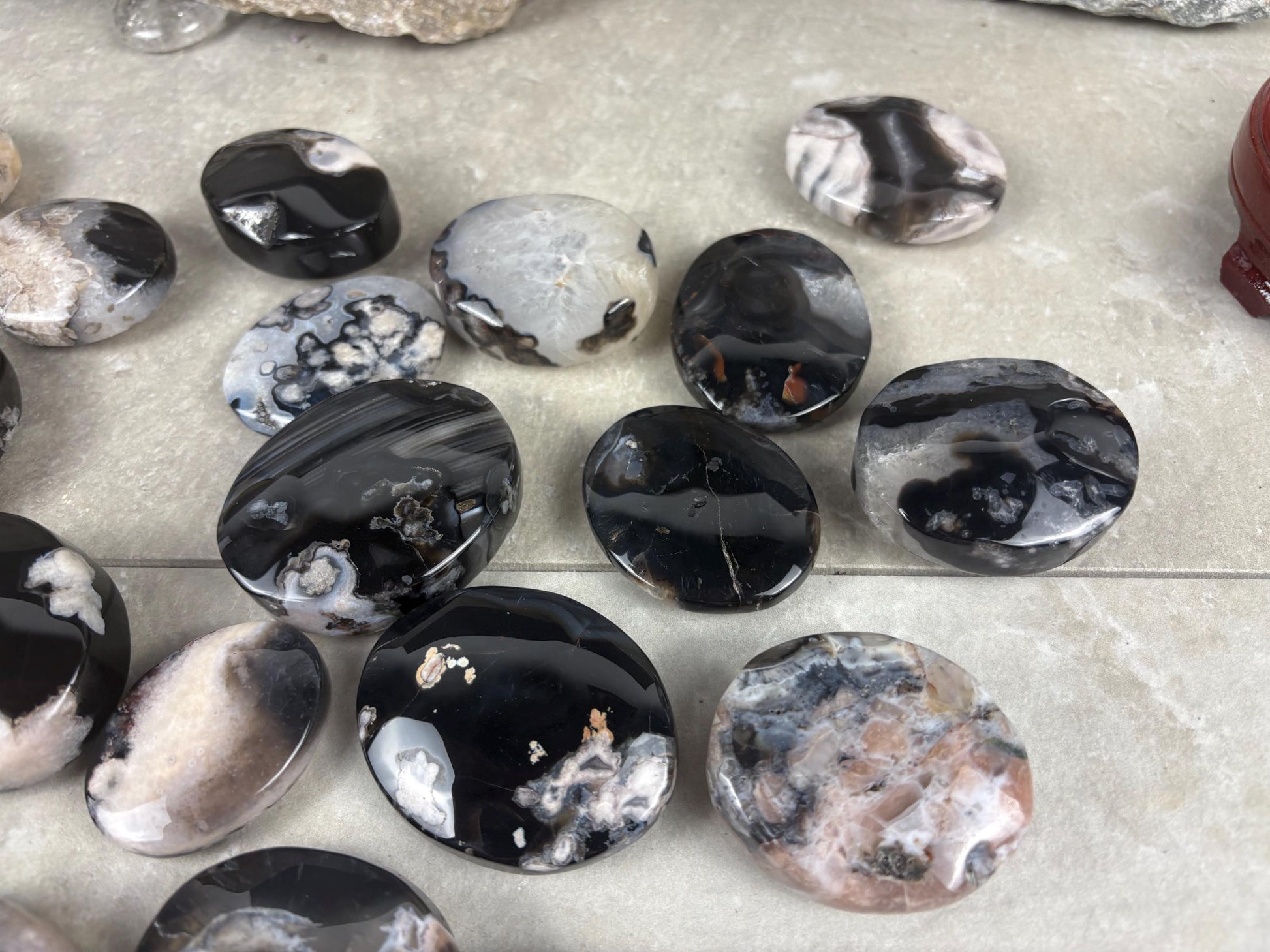Black Flower Agate Palm Stone: Anxiety Relief Meditation Gift Home Decor Worry Pocket Stress Anxiety Meditation Worry Anxiety Distraction