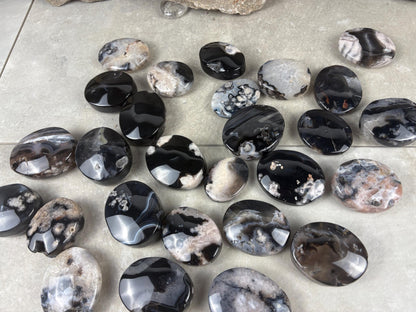 Black Flower Agate Palm Stone: Anxiety Relief Meditation Gift Home Decor Worry Pocket Stress Anxiety Meditation Worry Anxiety Distraction