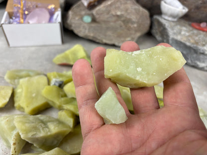 Raw California Chartreuse Jade Stone Natural Carved Crystal, Holiday Home Decor Crystal Collectible Arts Crafts Home Decor Gift Christmas