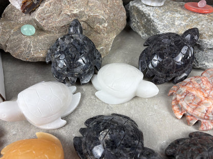 Peruvian Crystal Sea Turtle Carving: Polished Gemstone Feng Shui Decor