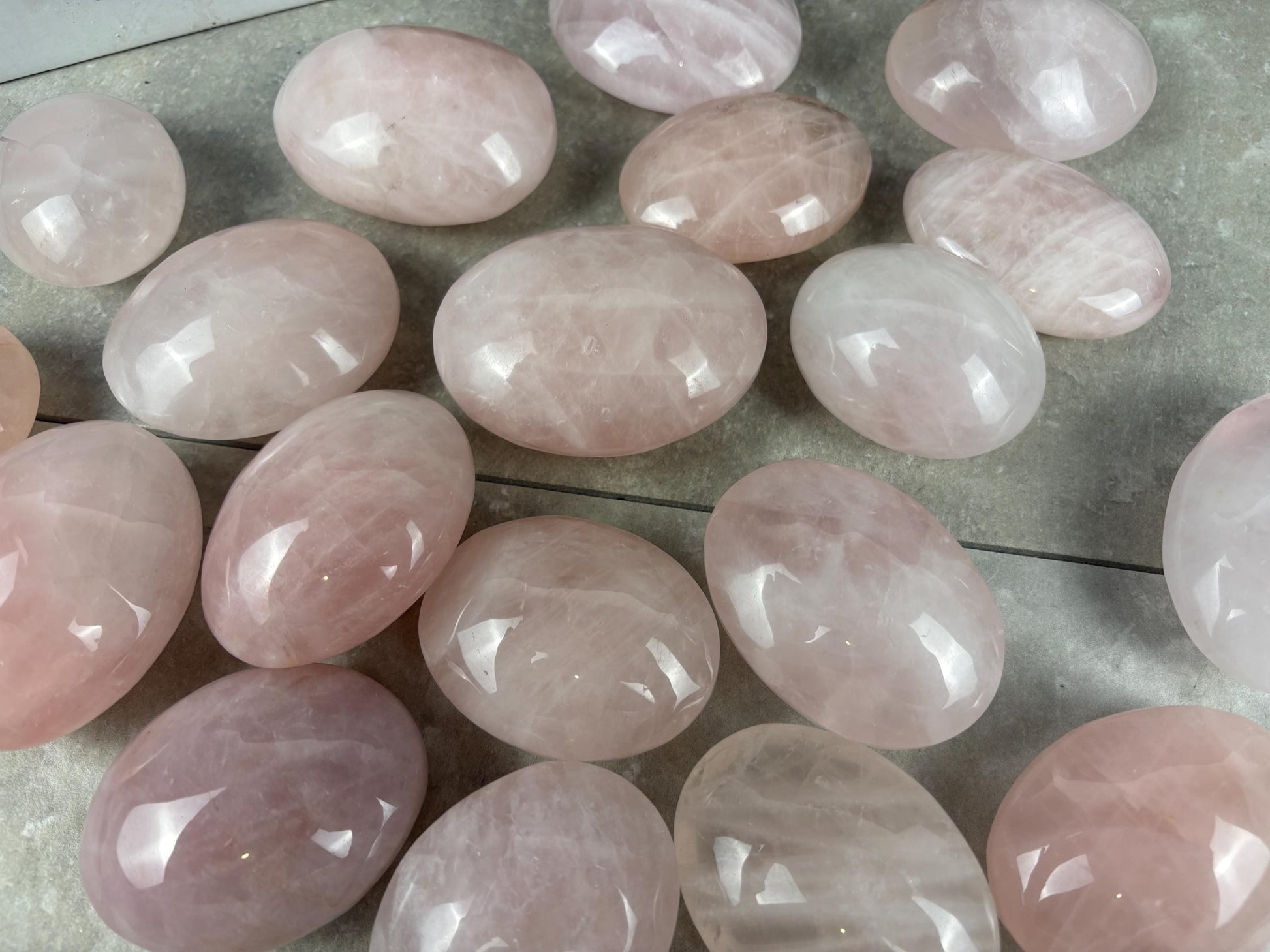 Small Batch Odisha India Rose Quartz Palm Stones Polished Natural Crystal Polished Worry Home Decor Anxiety Pocket Distraction Birthday Gift