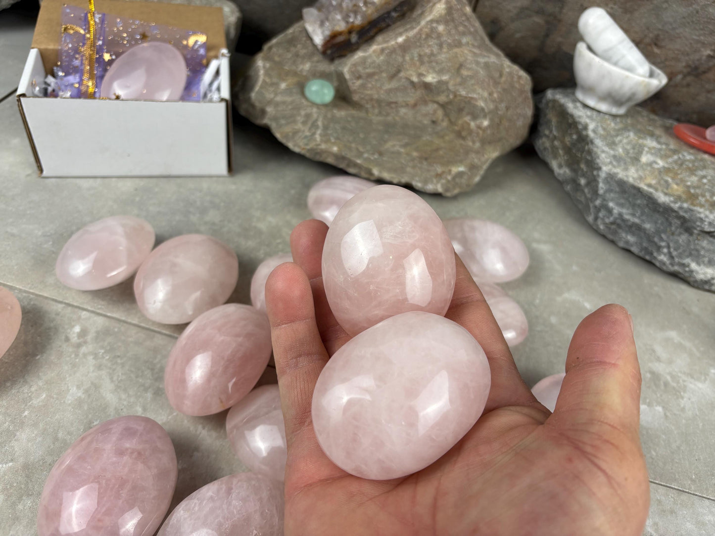 Small Batch Odisha India Rose Quartz Palm Stones Polished Natural Crystal Polished Worry Home Decor Anxiety Pocket Distraction Birthday Gift
