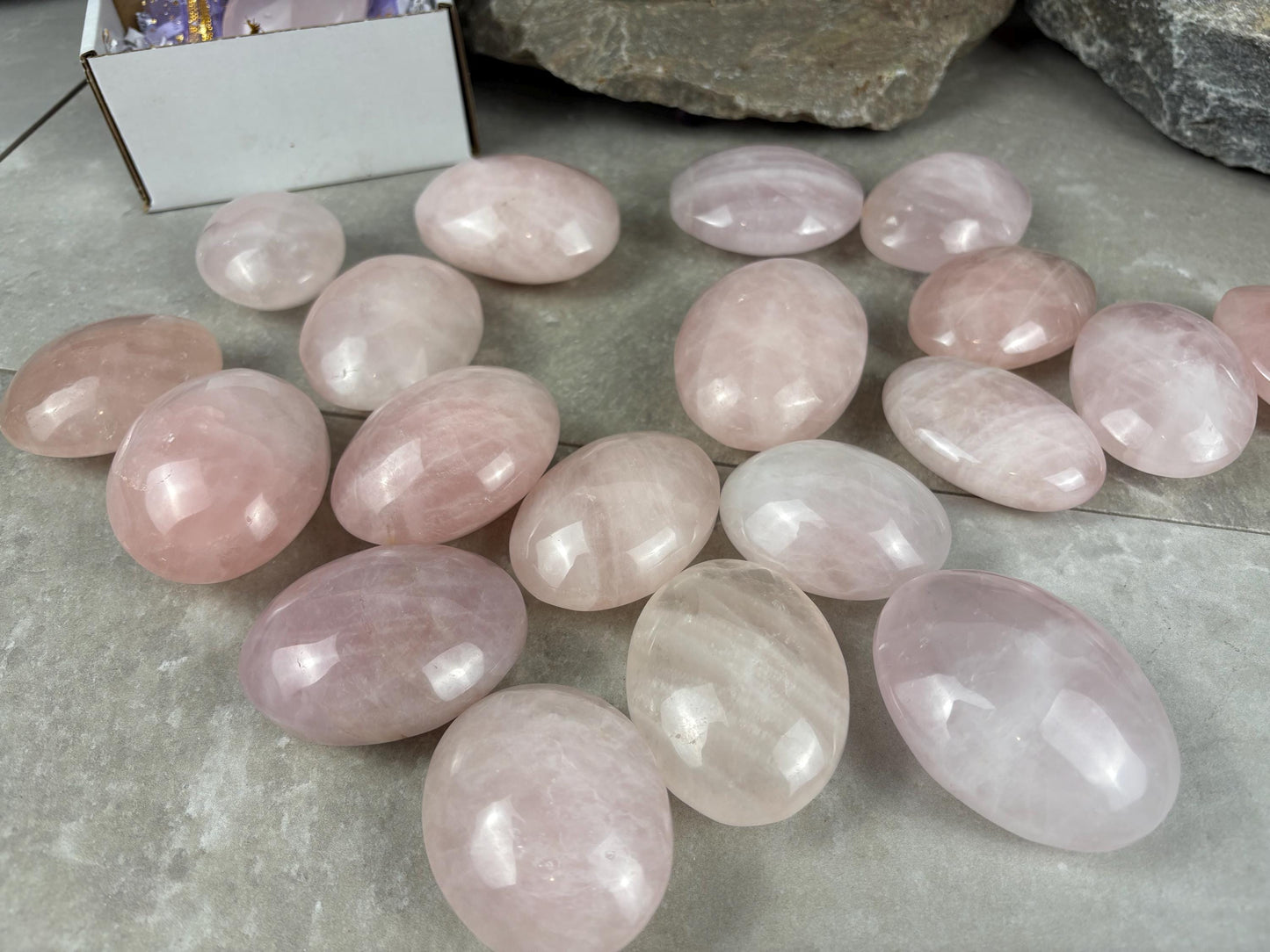 Small Batch Odisha India Rose Quartz Palm Stones Polished Natural Crystal Polished Worry Home Decor Anxiety Pocket Distraction Birthday Gift