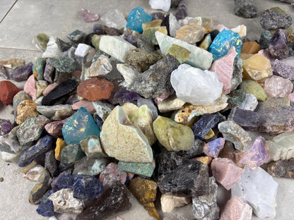 Raw Crystal Confetti Glass Arts and Crafts Home Decor Gift Birthday Stone Worry Meditation Christmas Quartz Kunzite Jade Zoisite Calcite