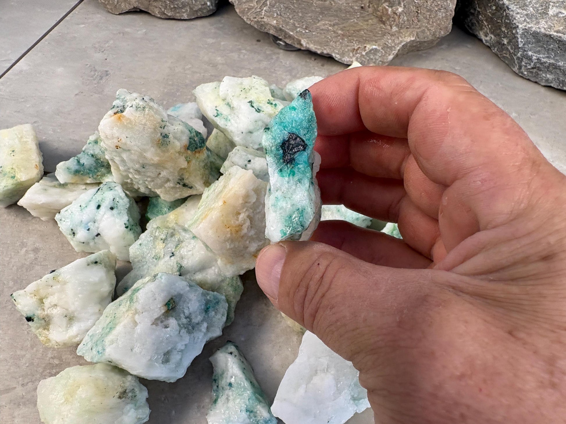 Peruvian Chrysocolla in Quartz Raw Stone Palm Stone Arts and Crafts Birthday Crystal for Anxiety Relief Home Decor Worry Pocket Anxiety Gift