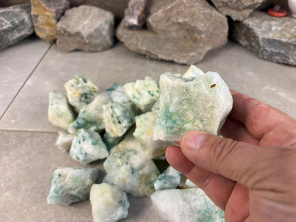 Peruvian Chrysocolla in Quartz Raw Stone Palm Stone Arts and Crafts Birthday Crystal for Anxiety Relief Home Decor Worry Pocket Anxiety Gift