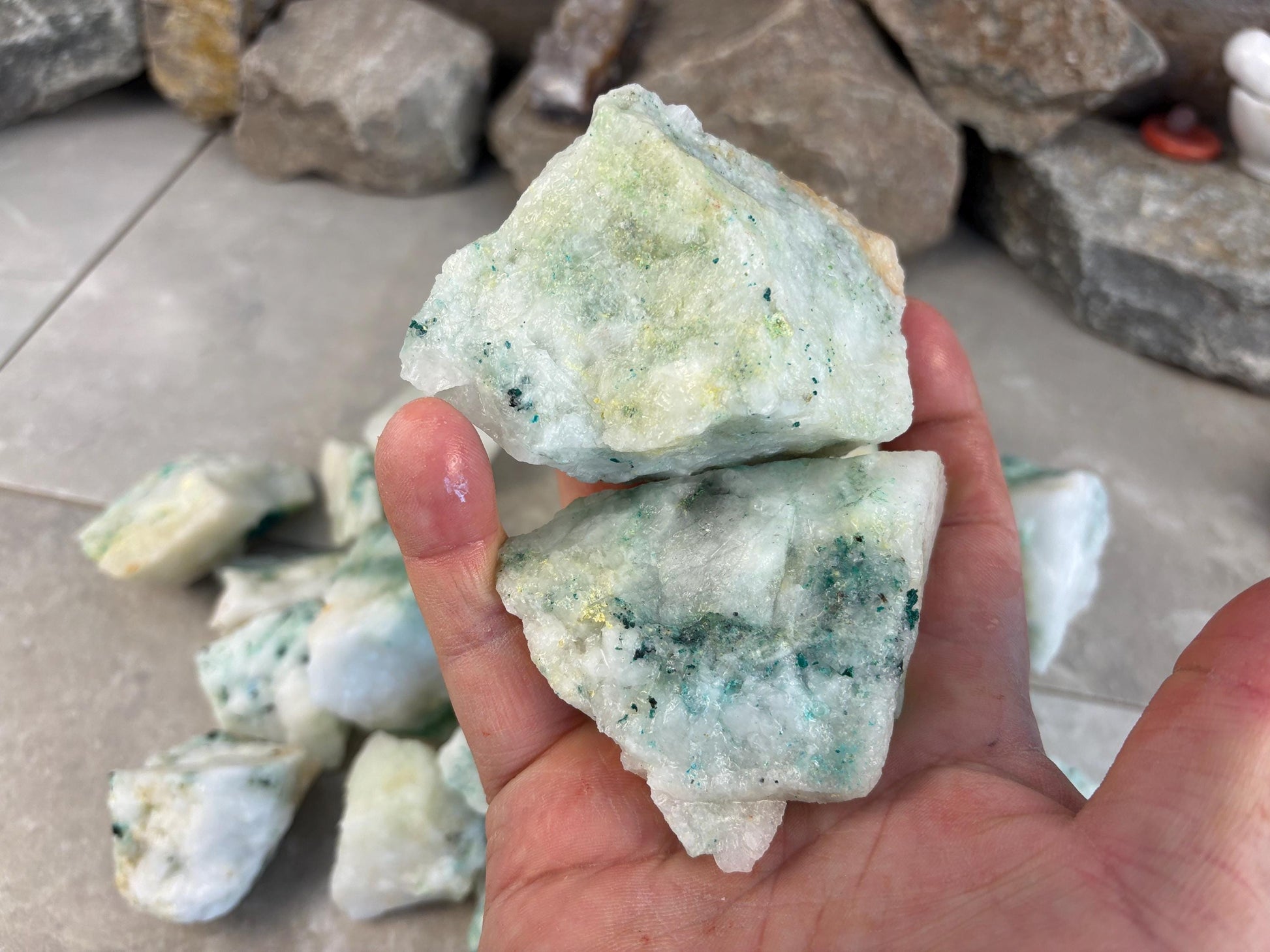 Peruvian Chrysocolla in Quartz Raw Stone Palm Stone Arts and Crafts Birthday Crystal for Anxiety Relief Home Decor Worry Pocket Anxiety Gift