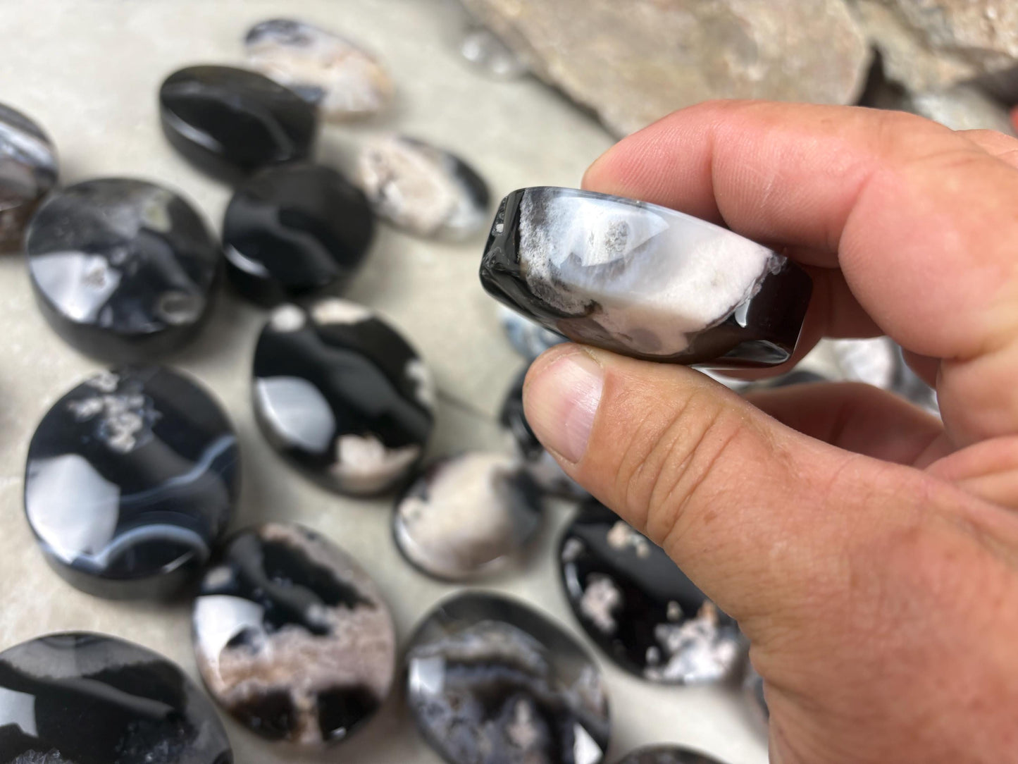 Black Flower Agate Palm Stone: Anxiety Relief Meditation Gift Home Decor Worry Pocket Stress Anxiety Meditation Worry Anxiety Distraction