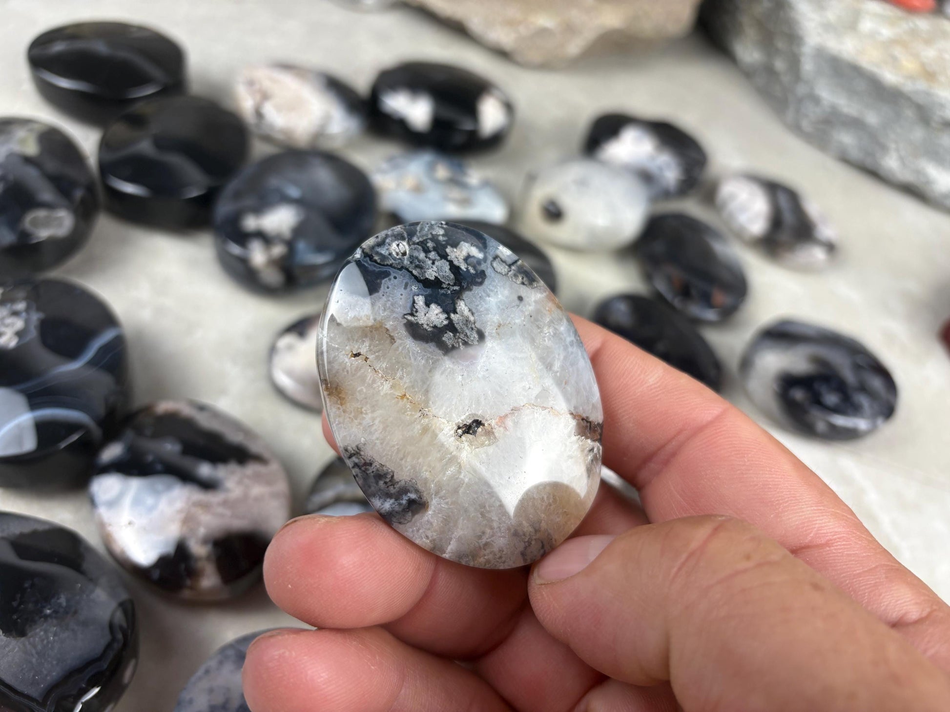 Black Flower Agate Palm Stone: Anxiety Relief Meditation Gift Home Decor Worry Pocket Stress Anxiety Meditation Worry Anxiety Distraction