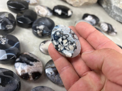 Black Flower Agate Palm Stone: Anxiety Relief Meditation Gift Home Decor Worry Pocket Stress Anxiety Meditation Worry Anxiety Distraction