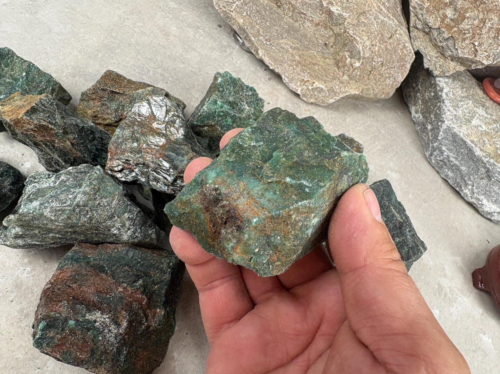 Raw Zimbabwe Makuwa Soapstone Anxiety Relief Meditation Gift Home Decor Worry Pocket Stress Anxiety Palm African Jade Arts Crafts