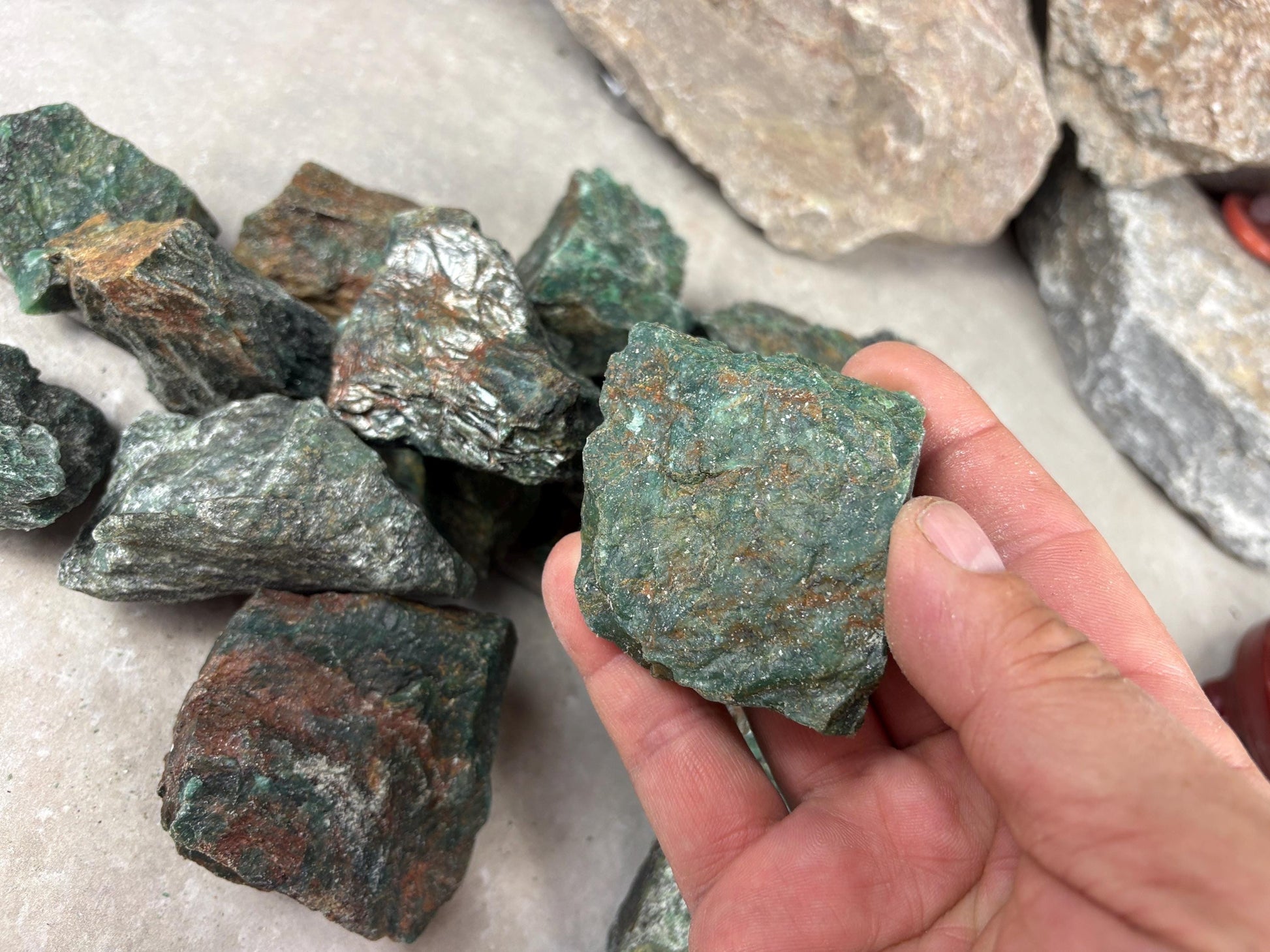 Raw Zimbabwe Makuwa Soapstone Anxiety Relief Meditation Gift Home Decor Worry Pocket Stress Anxiety Palm African Jade Arts Crafts