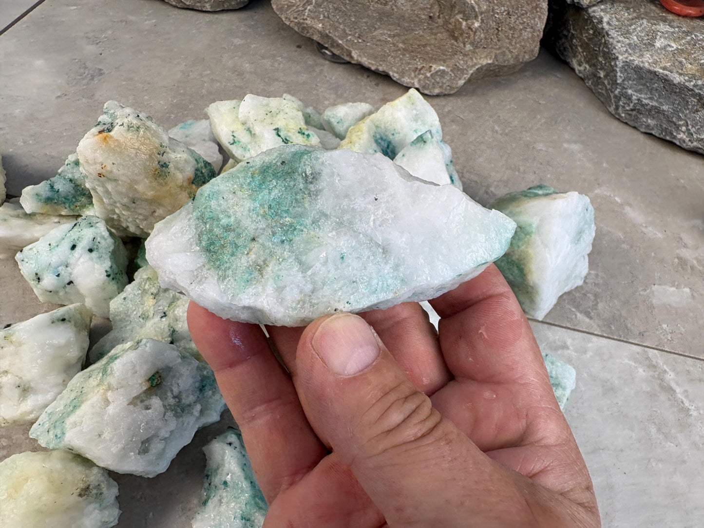 Peruvian Chrysocolla in Quartz Raw Stone Palm Stone Arts and Crafts Birthday Crystal for Anxiety Relief Home Decor Worry Pocket Anxiety Gift