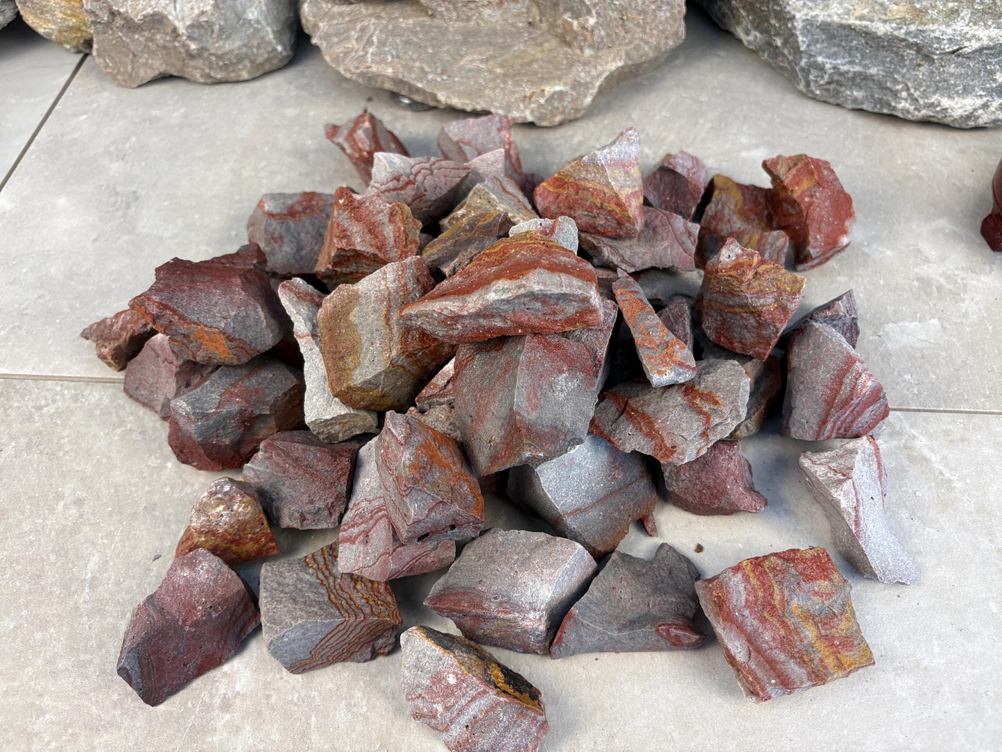 Raw Pyrophyllite Natural Raw Home Decor Arts Crafts Carved Crystal Holiday Home Decor Birthday Worry Anxiety Pocket Stone
