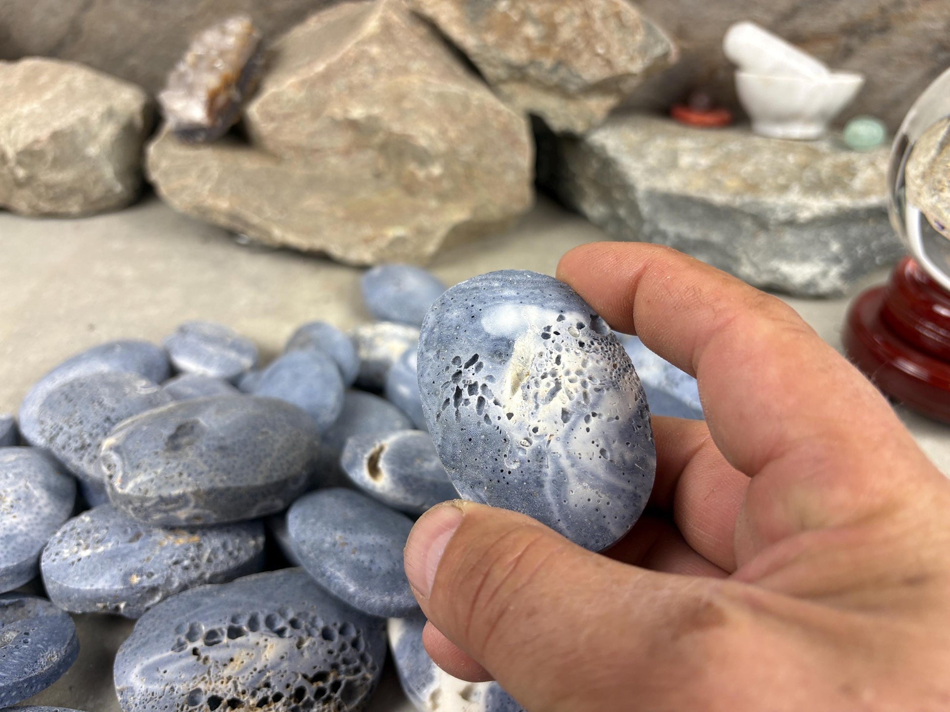 Japan Blue Coral Palm Stone Crystal Anxiety Relief Meditation Stone Xmas Gift Home Decor Worry Pocket Stress Anxiety Birthday Stress Relief